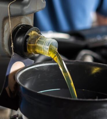 cada cuánto cambiar el aceite del coche